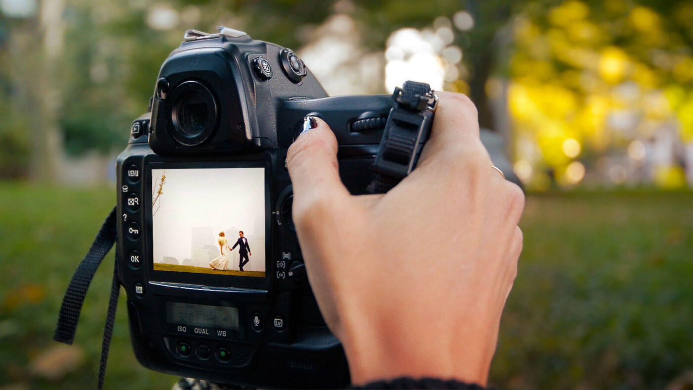Capture Memorable Moments With The Perfect Wedding Photographer